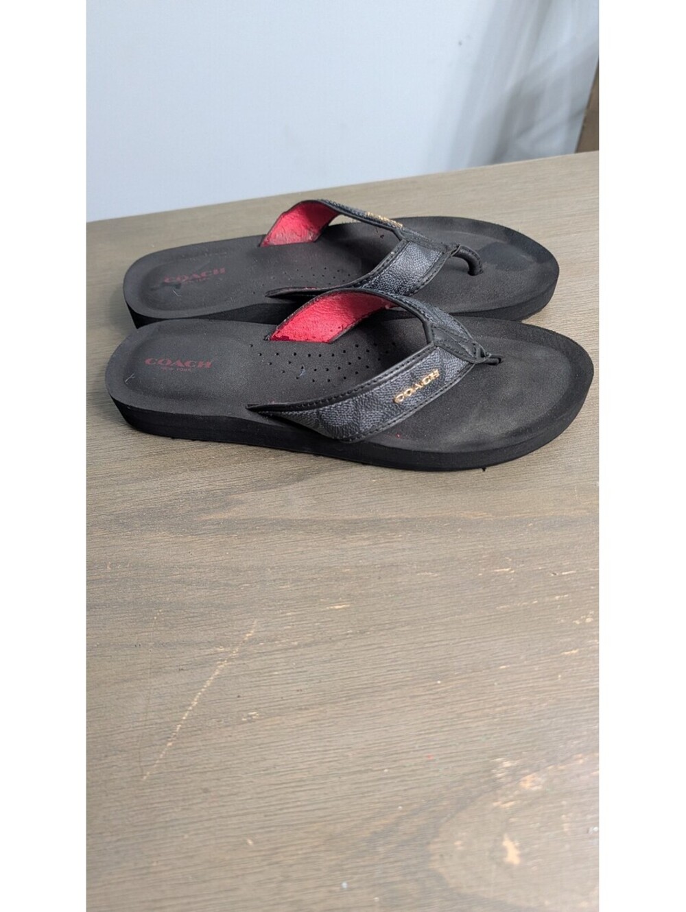 Coach Black Leather Flip Flop Sandals Size 10
